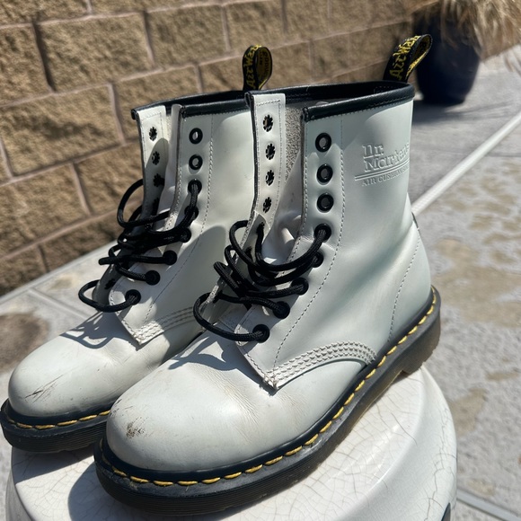 White Doc Martens 1460 Smooth Boots Women’s 8 - Picture 3 of 5